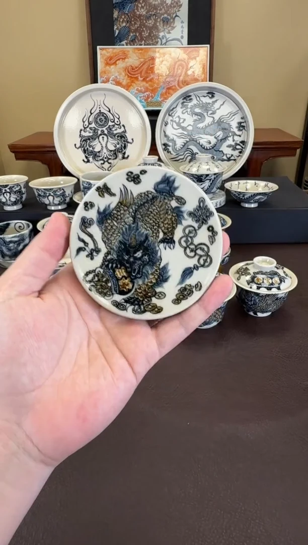 二号釉貔貅纹盖置