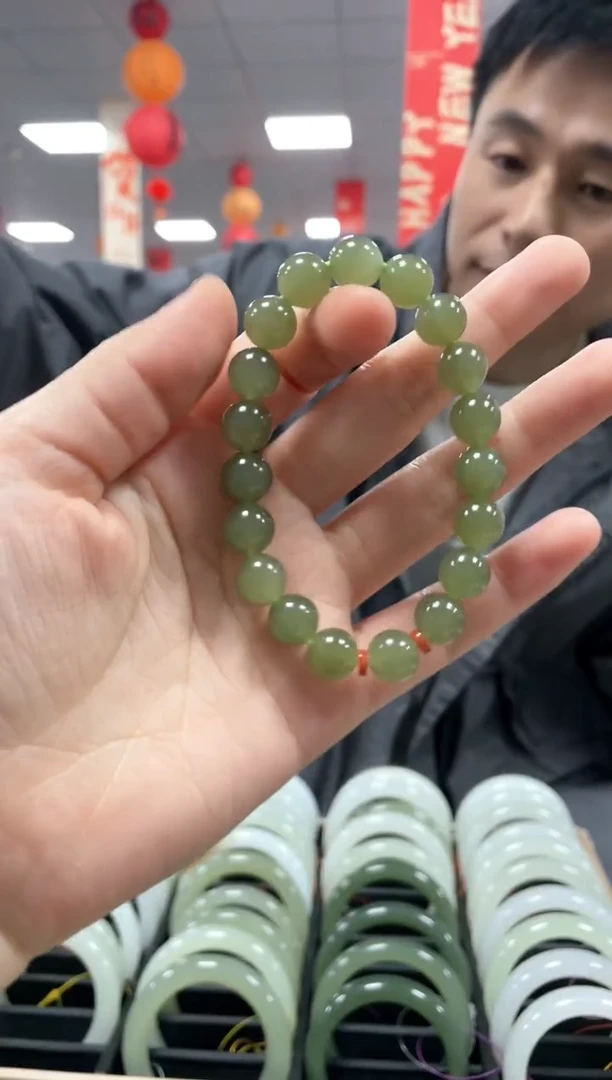 【闪购商品】和田玉手链未镶嵌湖水冻葡萄肉卡10手串一条