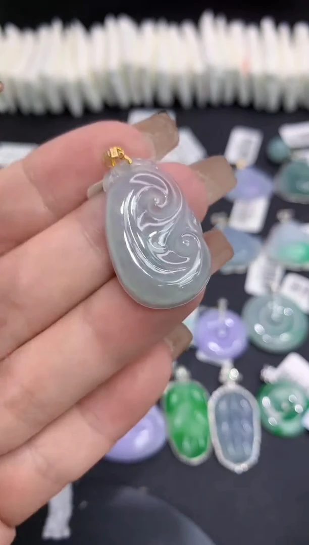 吊坠(不含链)18K金镶嵌翡翠111
