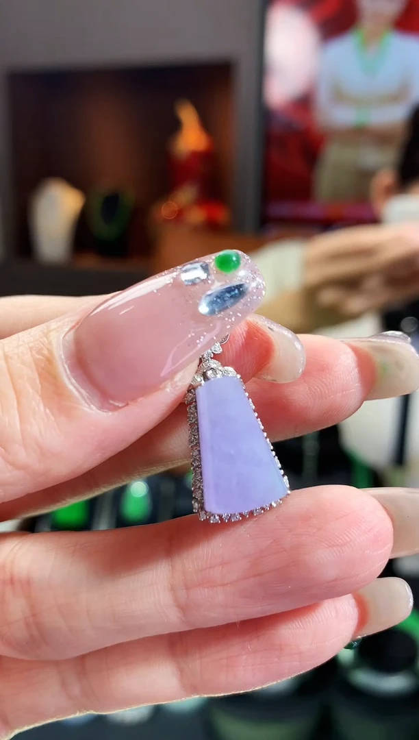 【闪购商品】翡翠吊坠(不含链)18K金镶嵌无事牌吊坠