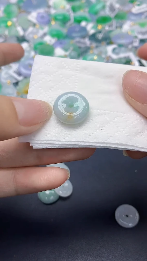 翡翠未镶嵌颈饰天然缅甸a货翡翠