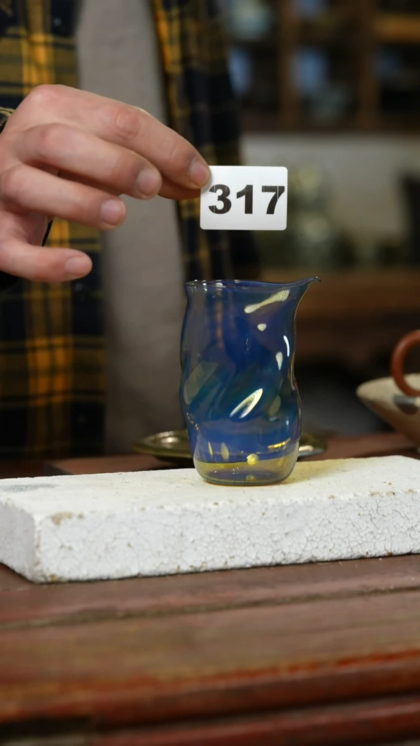 瓷片卷神灰/标题标题标题标题