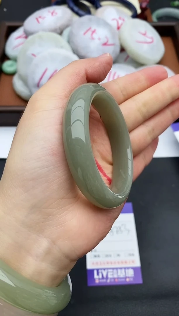 未镶嵌手镯石英质玉53+52/53