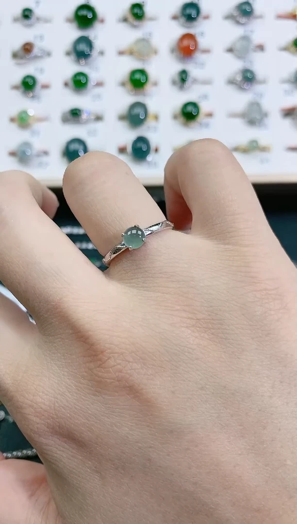 翡翠戒指银S925镶嵌天然翡翠