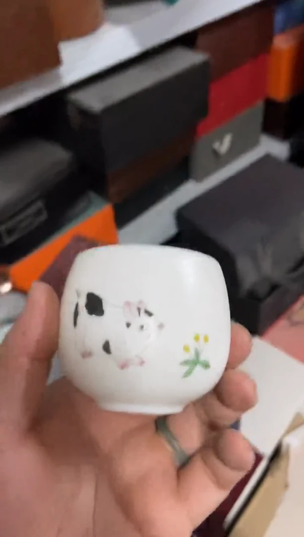 杯无运费险有瑕疵的摄影的产品有使用过的痕迹有点脏介意勿拍