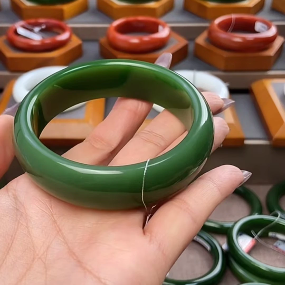 【君君推荐】高端收藏级碧玉手镯Q