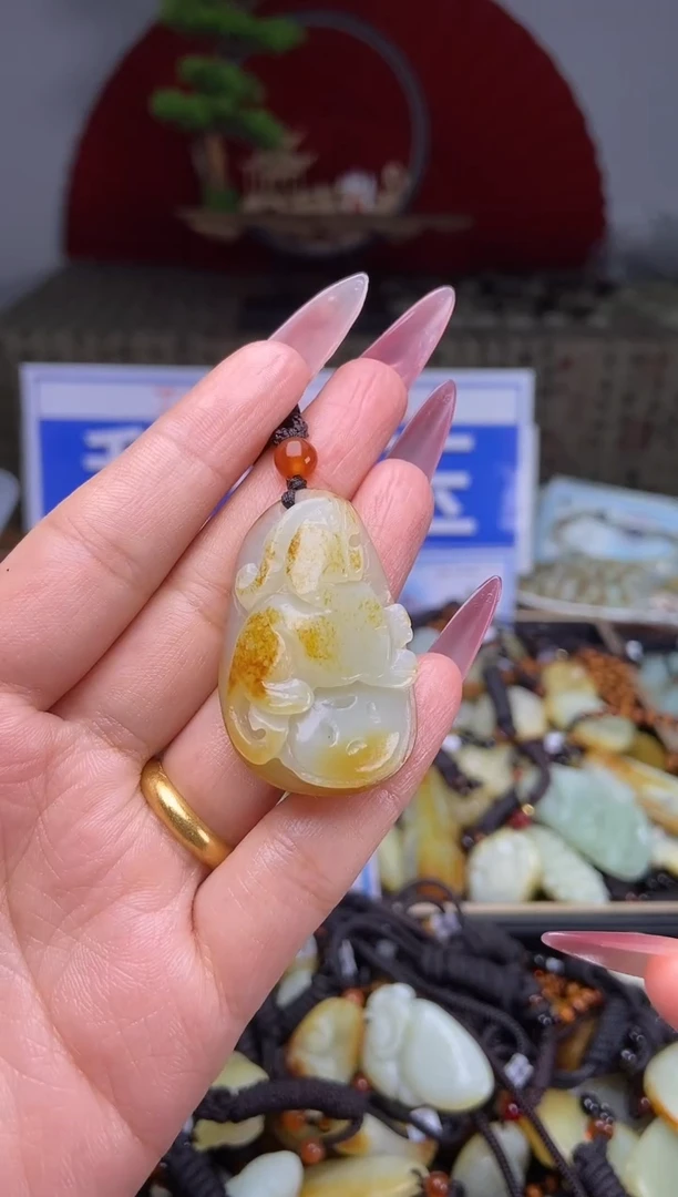 和田玉未镶嵌颈饰1