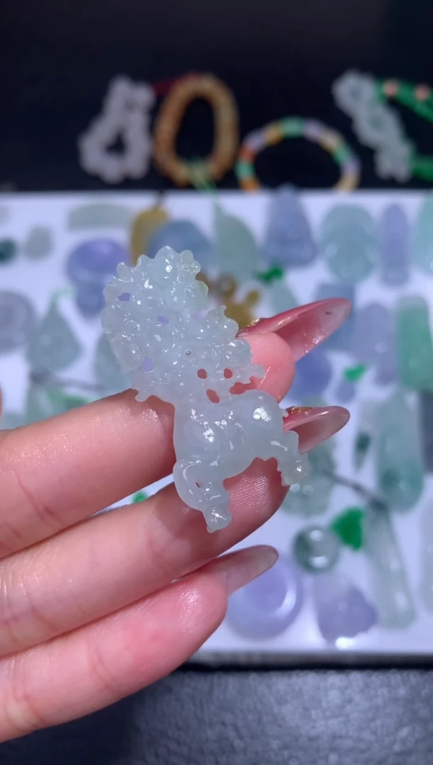 未镶嵌定制翡翠鹿