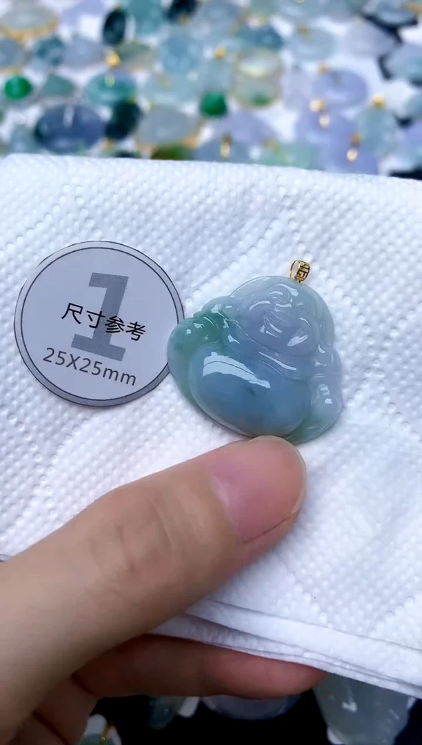 颈饰18K金镶嵌翡翠天然A货翡翠