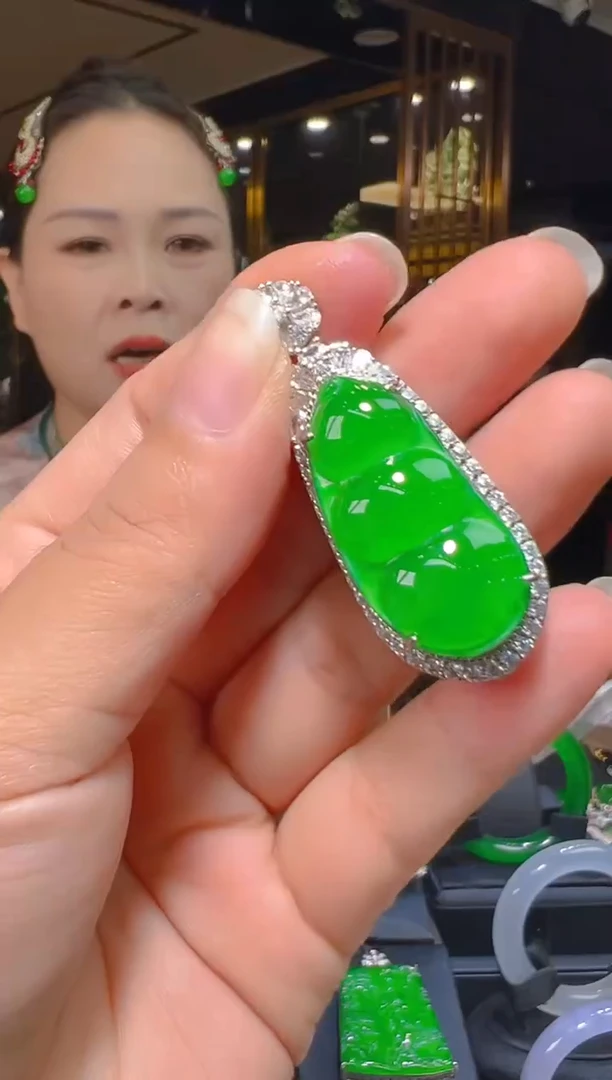 吊坠(赠链)银S925镶嵌翡翠066（多样性发其一）