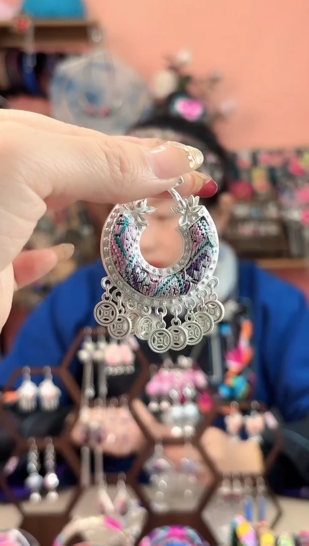 艺枝独绣手工饰品79