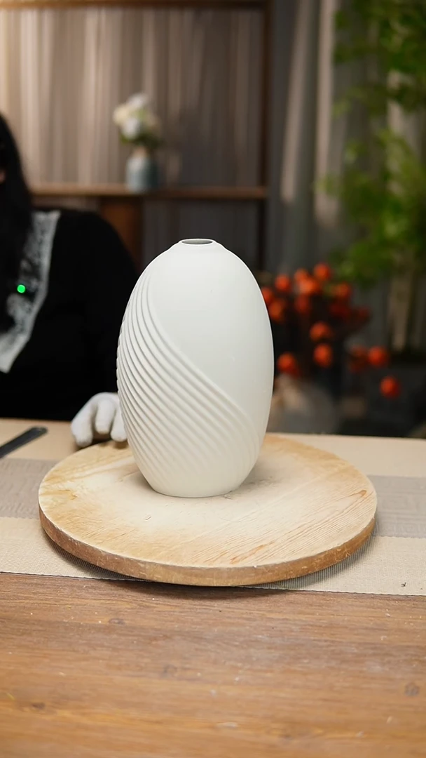 【闪购商品】陶瓷    花器斜纹水滴高26