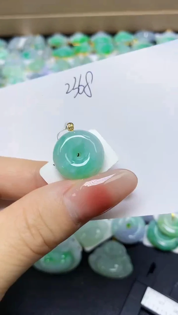 翡翠18K金镶嵌颈饰 天然缅甸翡翠A货