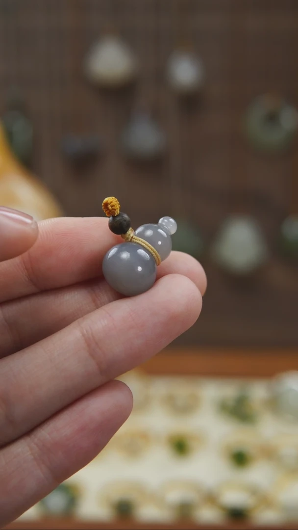 【闪购商品】和田玉未镶嵌吊坠烟紫葫芦吊坠