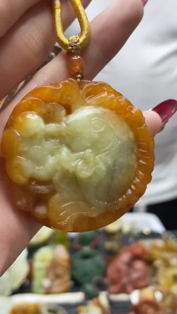 未镶嵌岫玉吊坠·