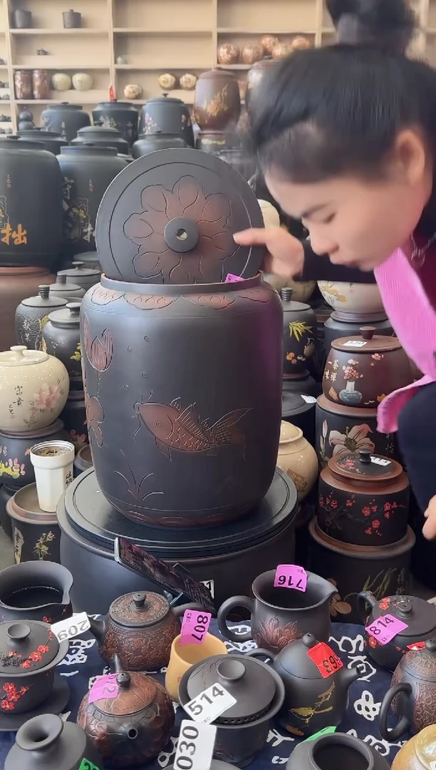 罐瑕疵水缸20升荷花   793