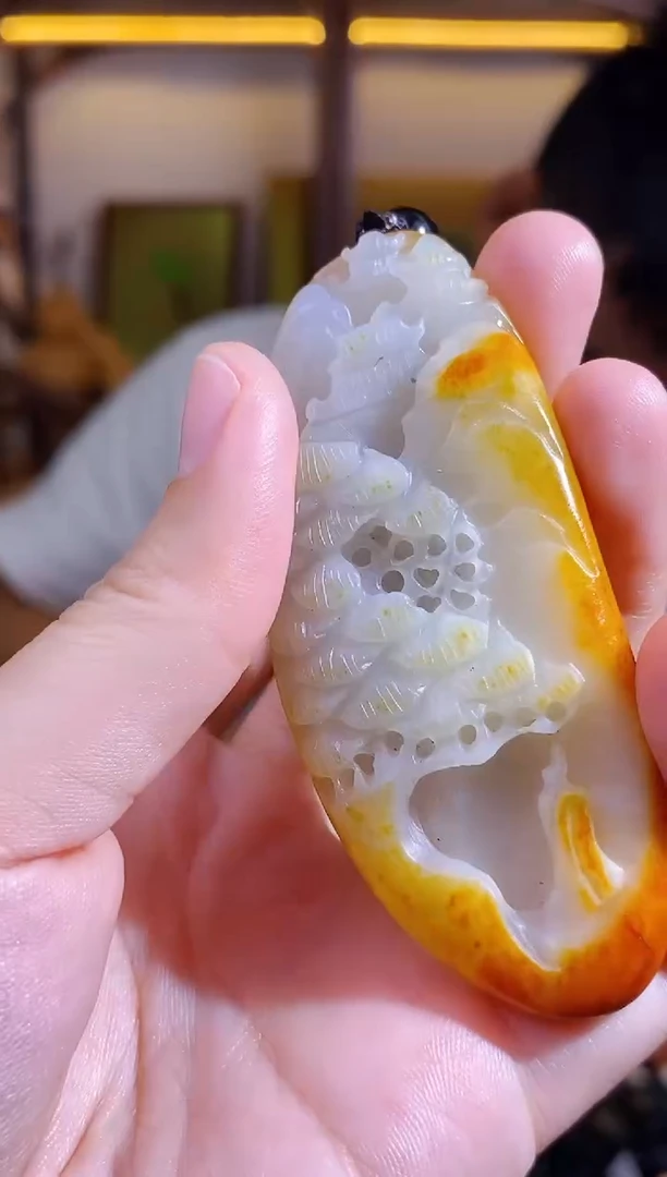 和田玉未镶嵌颈饰1