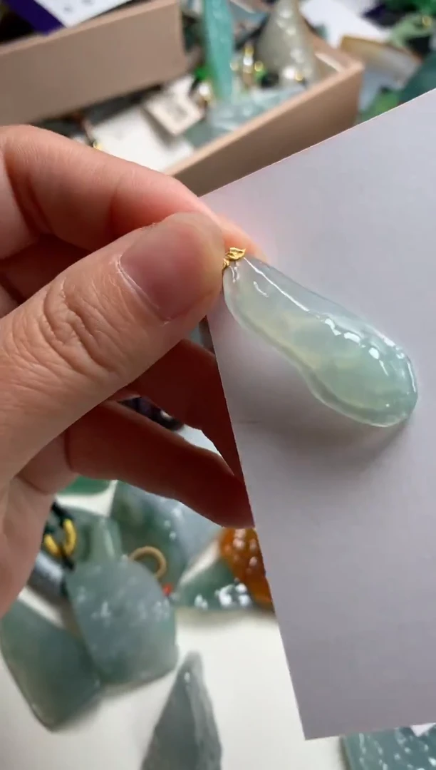 【闪购商品】翡翠颈饰18K金镶嵌吊坠