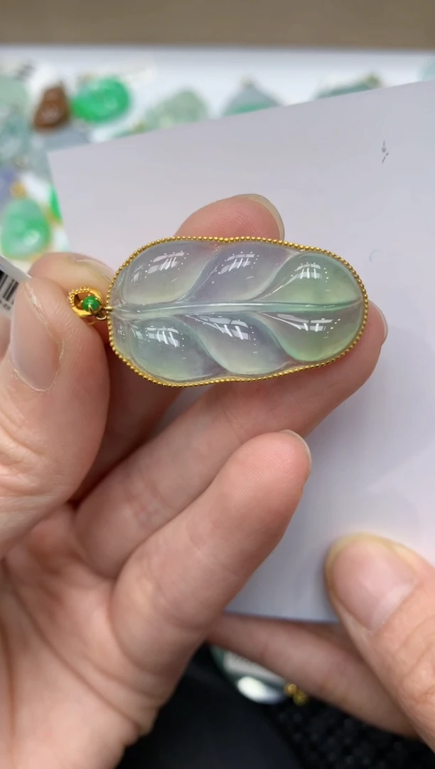 【闪购商品】翡翠颈饰18K金镶嵌11111111