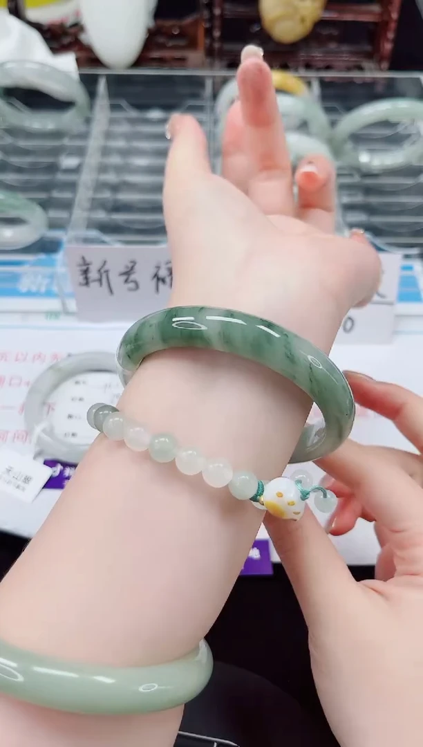 未镶嵌手镯石英质玉163-61/62