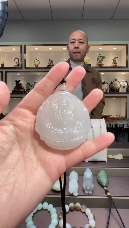 颈饰未镶嵌和田玉苏