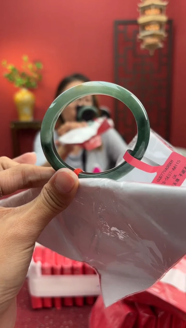 未镶嵌手镯（贵妃镯）翡翠翡翠手镯2