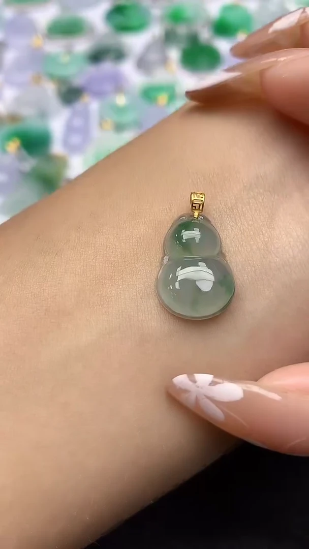 颈饰18K金镶嵌翡翠a货假一赔三支持复检百元上9元证书费自理