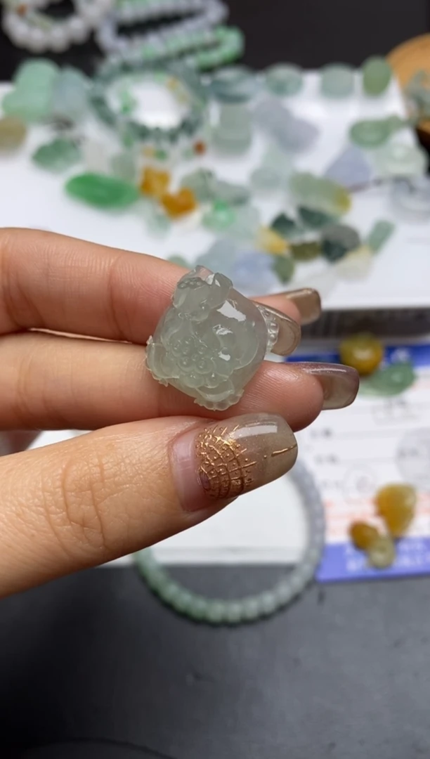 【闪购商品】定制翡翠未镶嵌翡翠毛货~