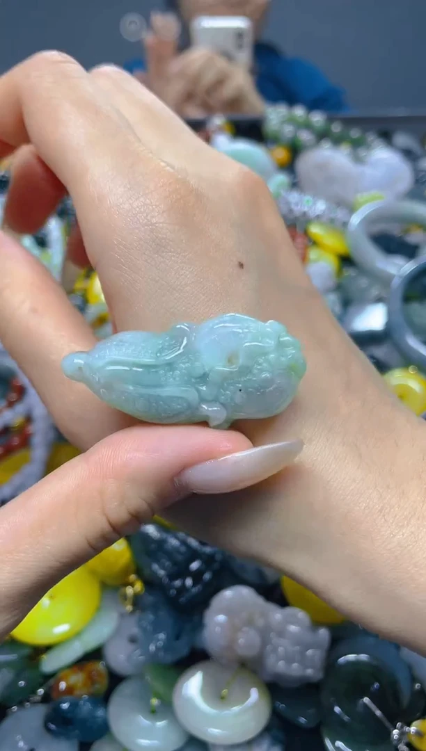 颈饰未镶嵌翡翠/ J /翡翠A货，一件也是批发价