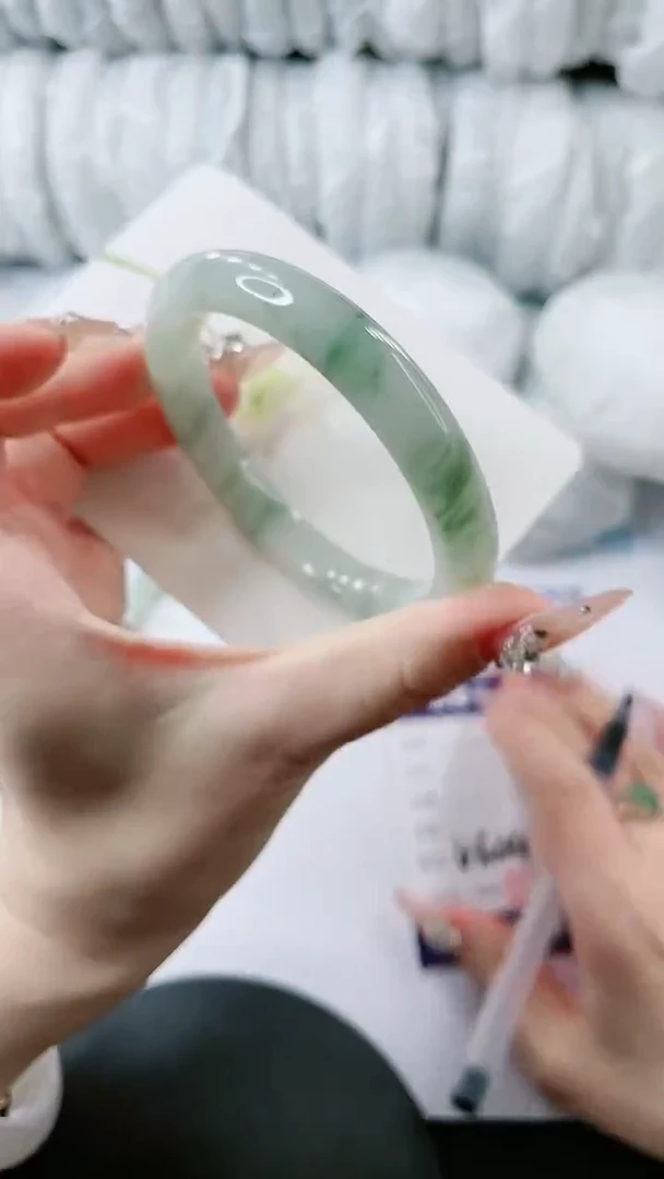 【闪购商品】石英质玉手镯未镶嵌多样性发货V609-63