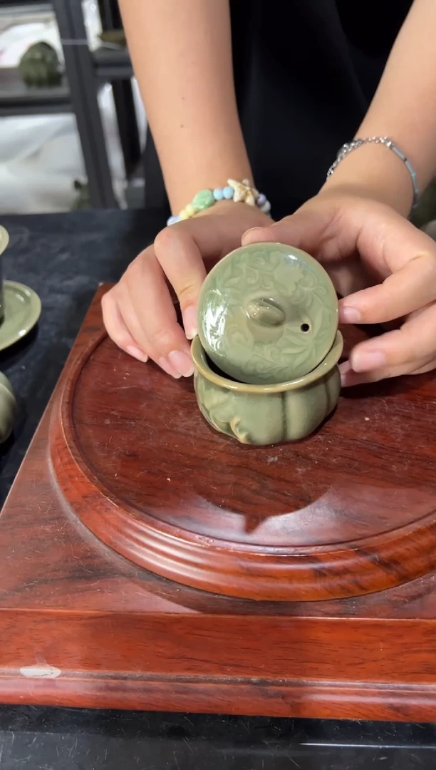 微瑕耀州窑青瓷南瓜小两才盖碗