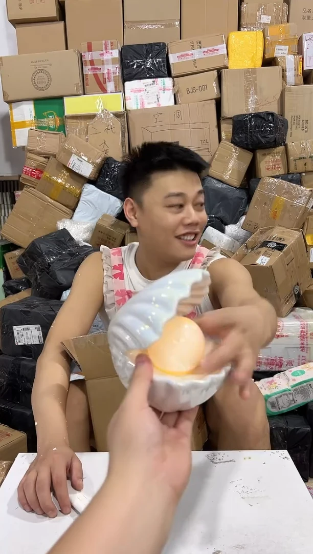 瓷片白色贝壳带灯摆件