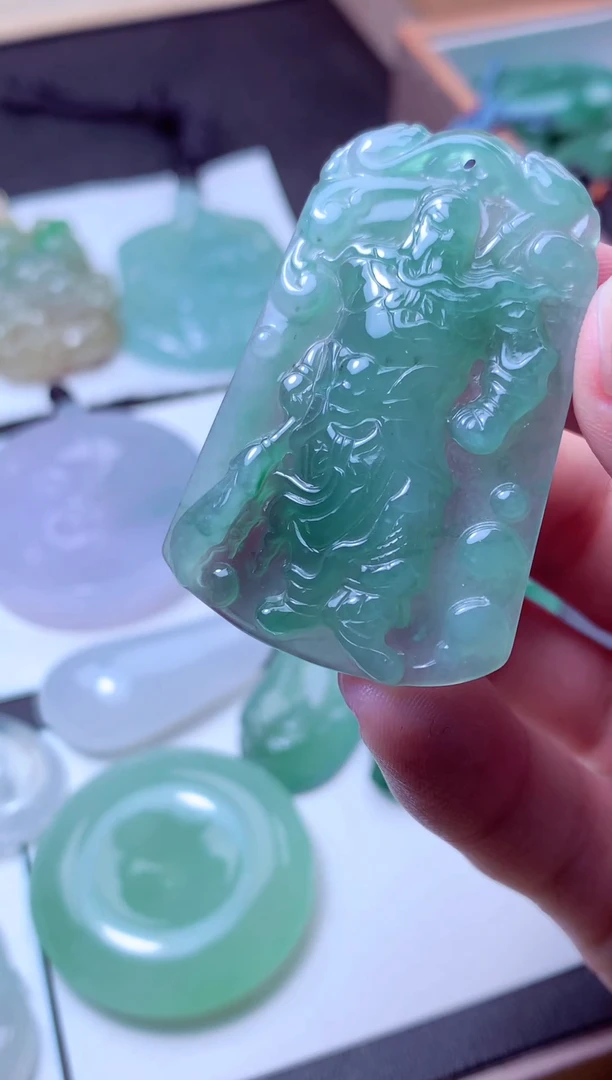 颈饰未镶嵌翡翠天然A货翡翠