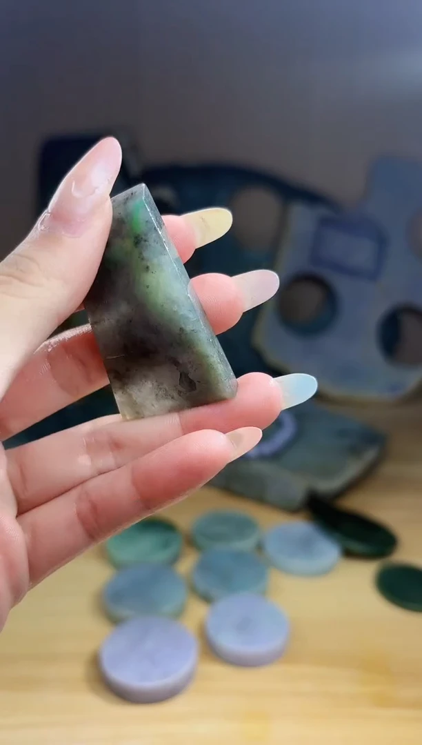 翡翠未镶嵌颈饰翡翠A货 温谭216