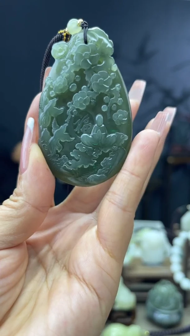 颈饰未镶嵌和田玉1