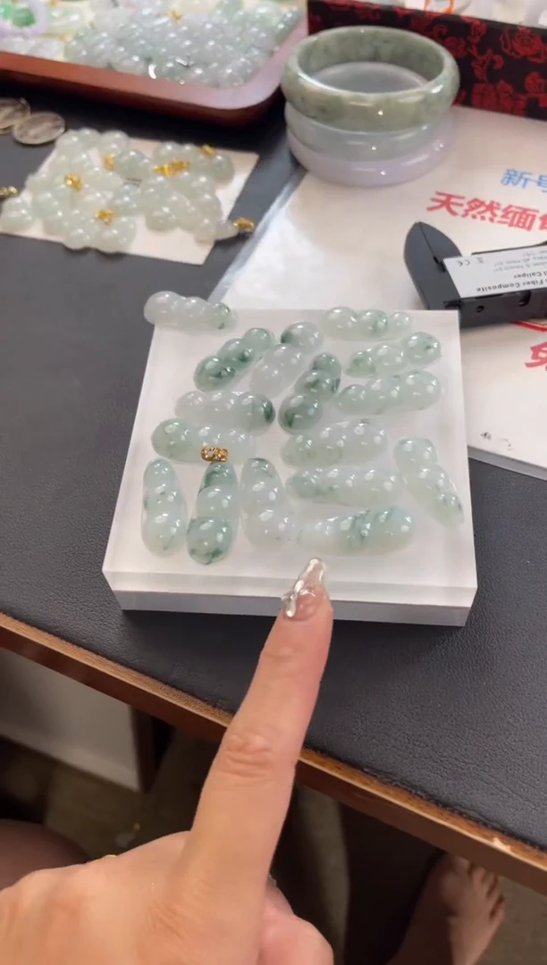 颈饰未镶嵌翡翠多样性发一