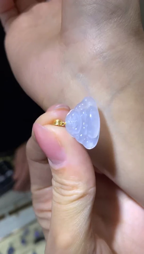 颈饰18K金镶嵌翡翠|不退不换