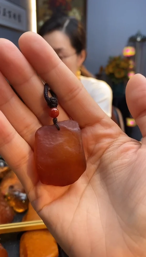琥珀颈饰未镶嵌吊坠