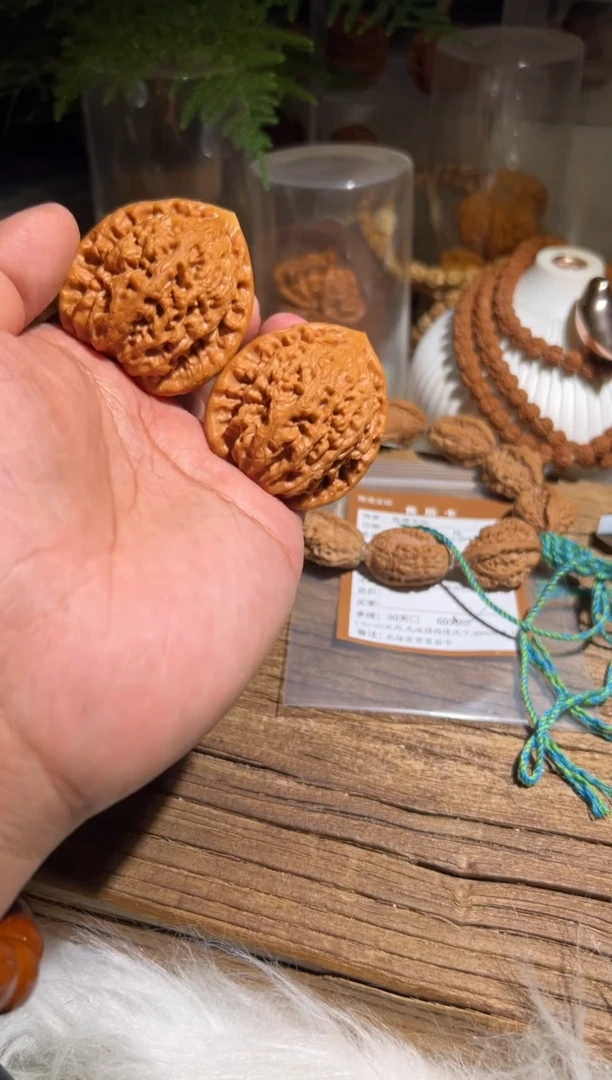 【闪购商品】文玩核桃吊坠宫灯/AA