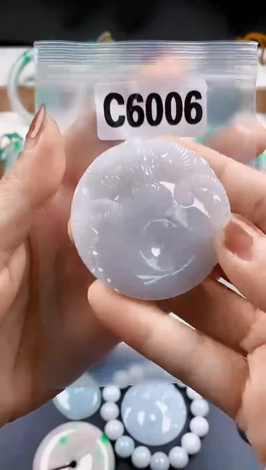颈饰未镶嵌翡翠天然翡翠吊坠挂件