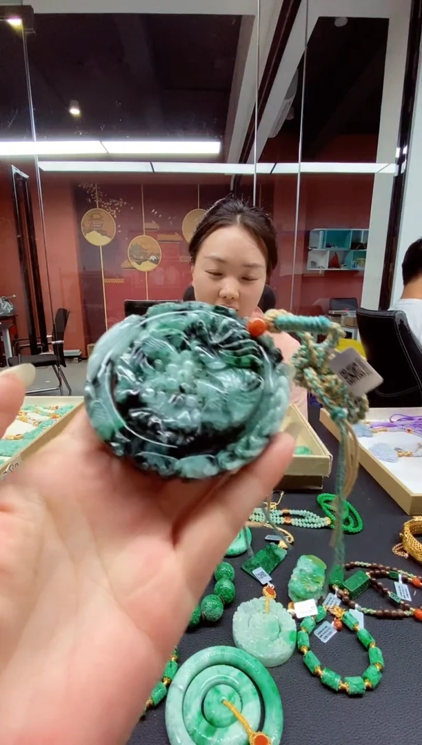 颈饰未镶嵌翡翠翡翠吊坠手镯套装58