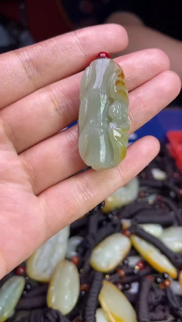 未镶嵌和田玉挂件1