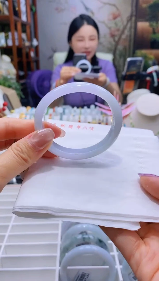 翡翠手镯未镶嵌17贵妃5152正/13.1*6.9