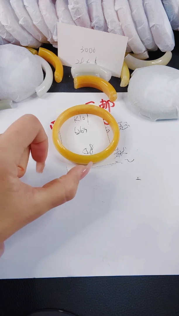 【闪购商品】石英质玉手镯未镶嵌K107-62/63