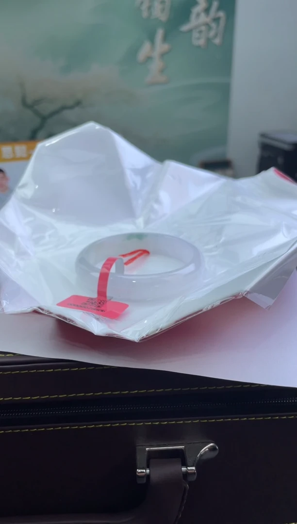 翡翠手镯（贵妃镯）未镶嵌1翡翠手镯