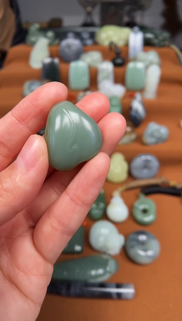 【闪购商品】和田玉颈饰未镶嵌随形