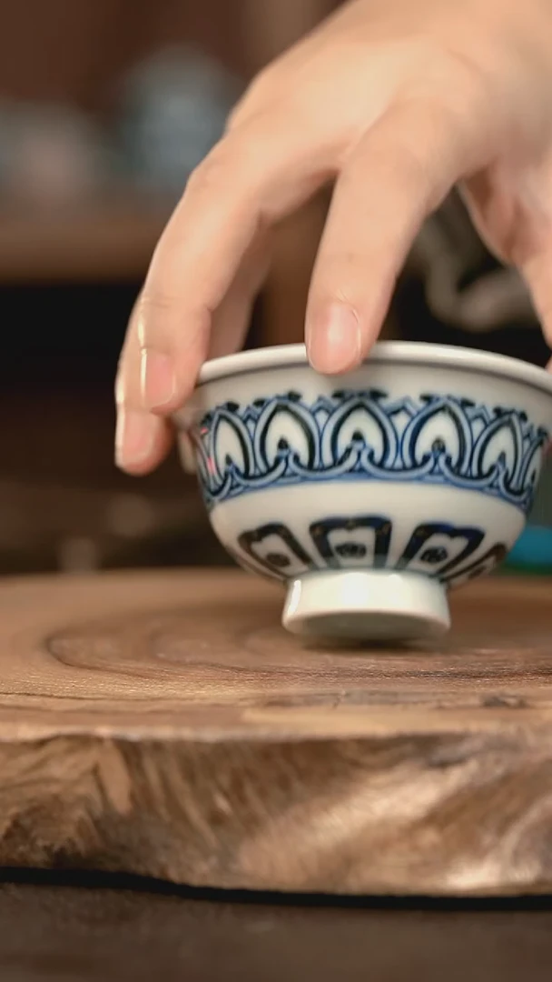 手绘手绘高温现代瓷  气  宝相小压70cc