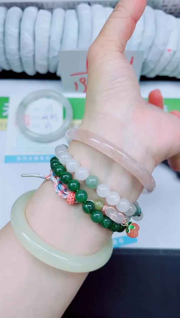 石英质玉手镯未镶嵌140-60