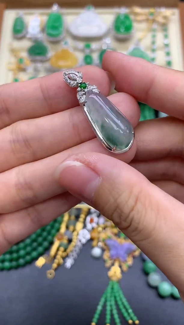 翡翠18K金镶嵌颈饰169-中国好珍宝