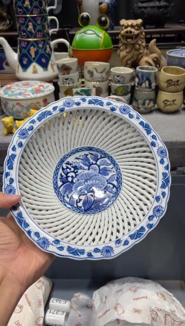 瓷片琴峰镂空果子钵